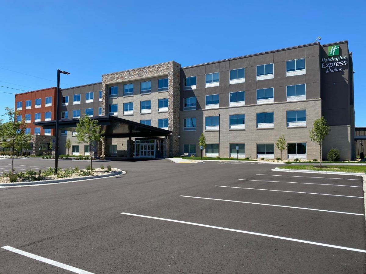 Holiday Inn Express & Suites - Madison West - Middleton By Ihg Екстер'єр фото