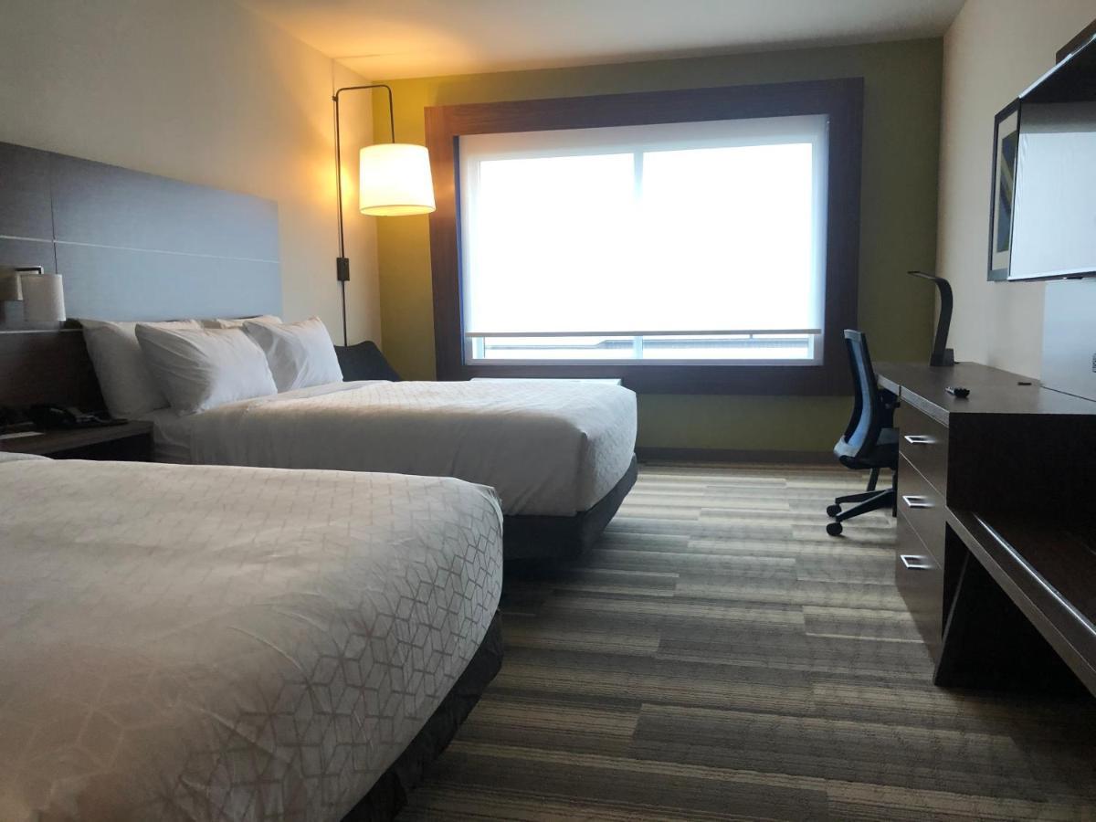Holiday Inn Express & Suites - Madison West - Middleton By Ihg Екстер'єр фото