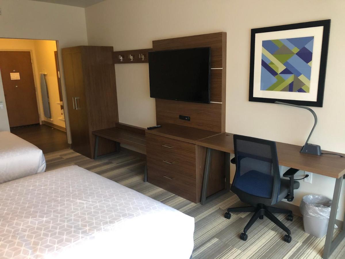 Holiday Inn Express & Suites - Madison West - Middleton By Ihg Екстер'єр фото