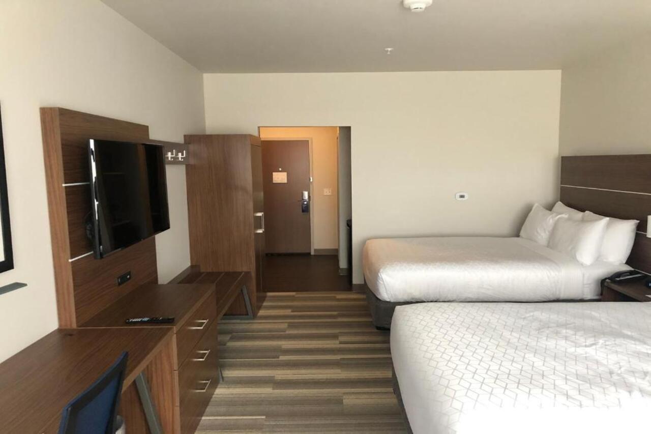 Holiday Inn Express & Suites - Madison West - Middleton By Ihg Екстер'єр фото
