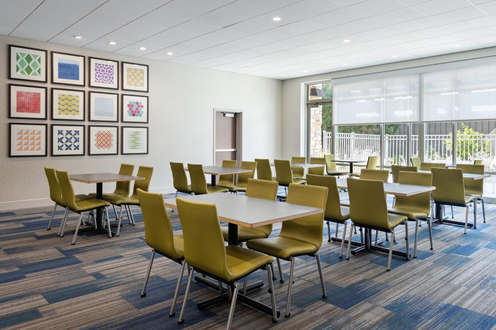 Holiday Inn Express & Suites - Madison West - Middleton By Ihg Екстер'єр фото