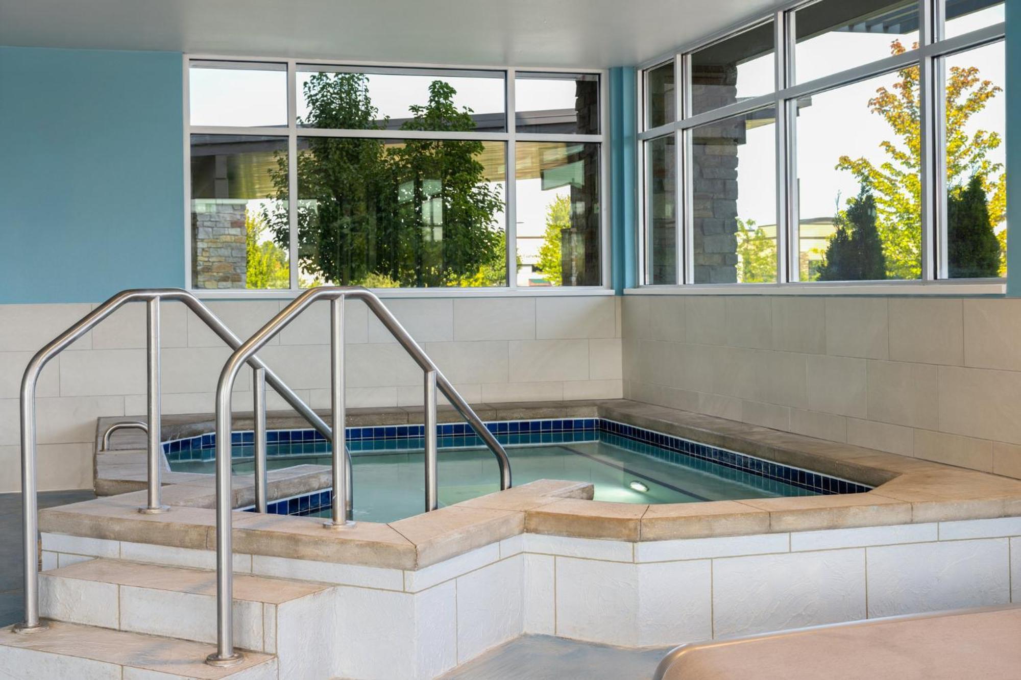 Holiday Inn Express & Suites - Madison West - Middleton By Ihg Екстер'єр фото